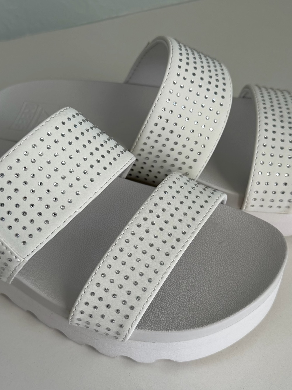 Reef VISTA HI Crystal-Studded  Sandals (NWOT)
